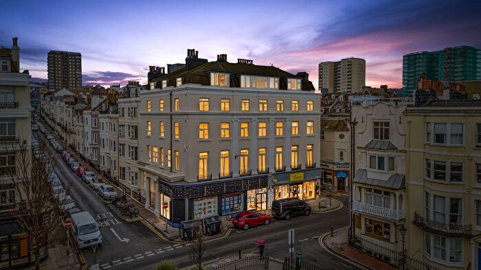 3 Bedroom Flat For Sale In Devonshire Place, Brighton, BN2