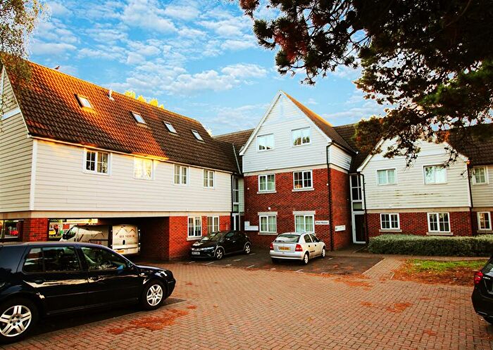 1 Bedroom Flat To Rent In Pine House, Dore Avenue, PO16