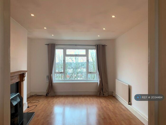 2 Bedroom Flat To Rent In Horton Road, Brighton, BN1