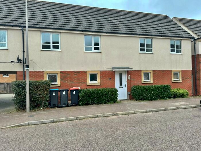 2 Bedroom Apartment To Rent In Douglas Walk, Broughton, MK10