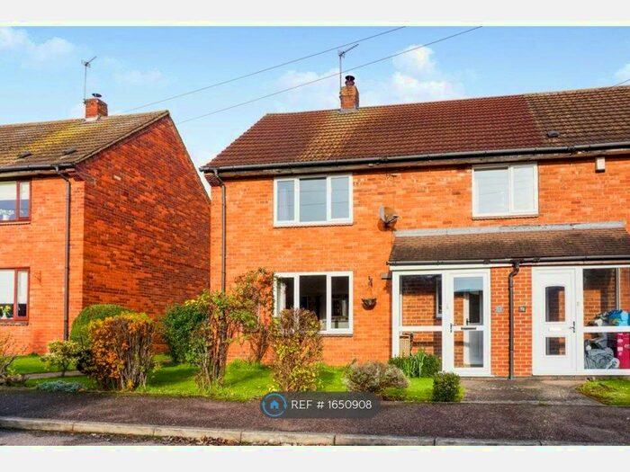 3 Bedroom Semi-Detached House To Rent In Trenchard Close, Nottingham, NG13