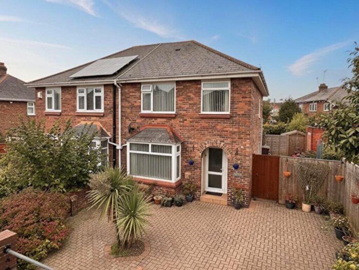3 Bedroom Semi-Detached House For Sale In Buddle Lane, St Thomas, EX4
