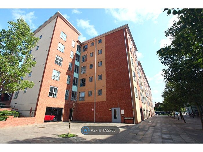 2 Bedroom Flat To Rent In Englefield House, Reading, RG30