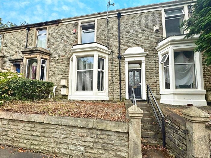 2 Bedroom Terraced House To Rent In Blackburn Road, Darwen, Lancashire, BB3