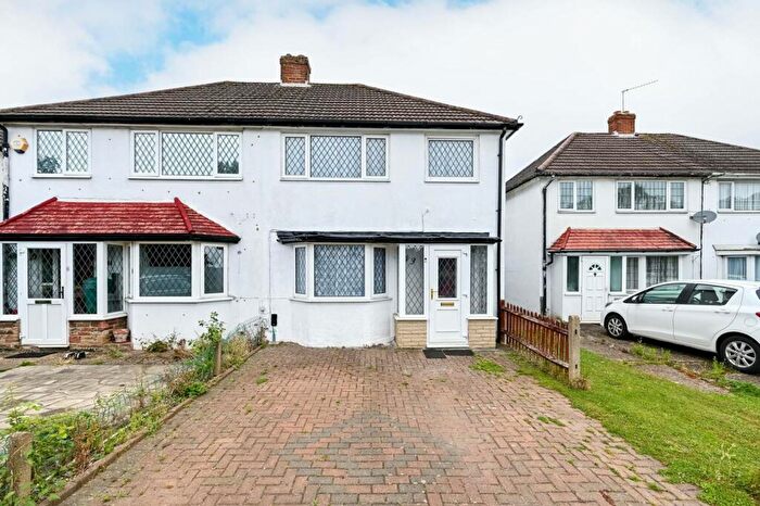 4 Bedroom Semi-Detached House To Rent In Angel Hill, Sutton, SM1