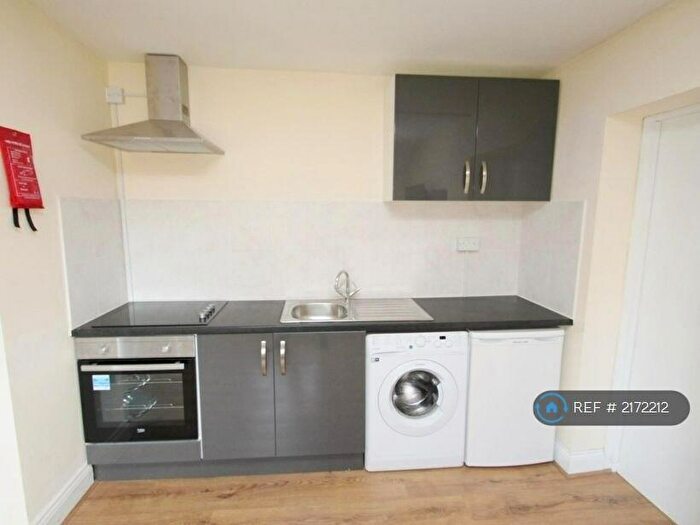 1 Bedroom Flat To Rent In High Street, London Colney, St. Albans, AL2