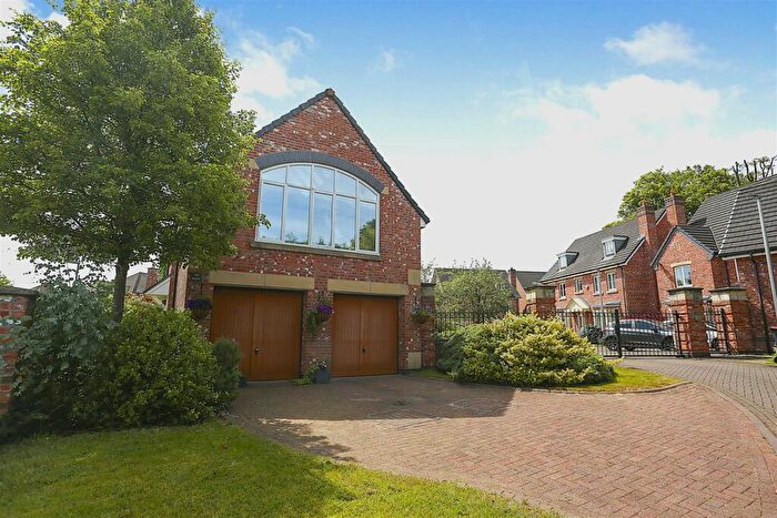 3 Bedroom Detached House For Sale In Dunham Court, Hartford, CW8