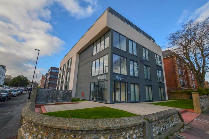 1 Bedroom Flat To Rent In St. Leonards Road, Eastbourne, BN21