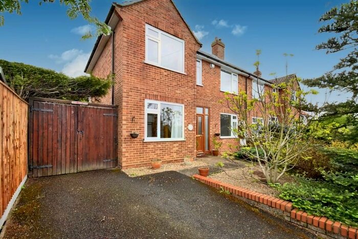 3 Bedroom Semi-Detached House To Rent In Dale Hall Lane, Ipswich, IP1