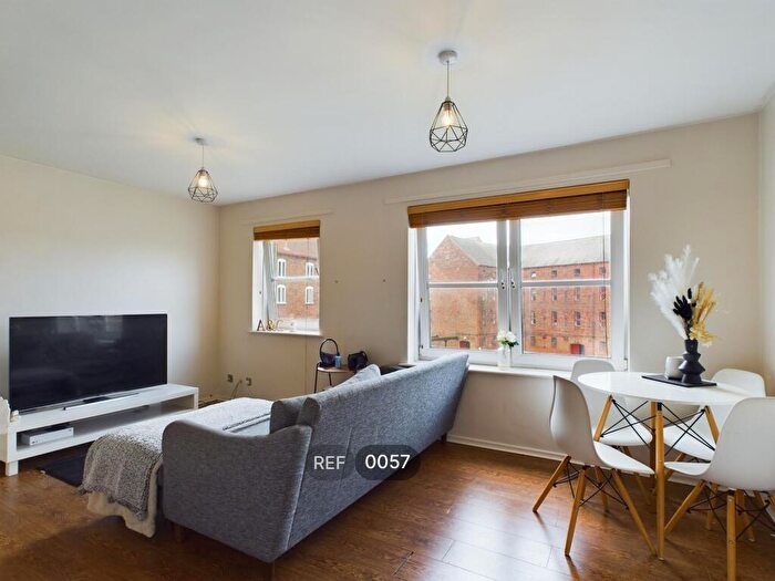 1 Bedroom Apartment To Rent In Phoenix House, High Street, HU1