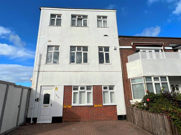 2 Bedroom Flat To Rent In London Road, Leigh-On-Sea, SS9