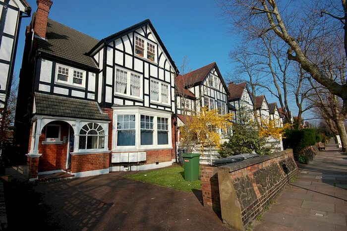 Studio To Rent In Dartmouth Road, London, NW2