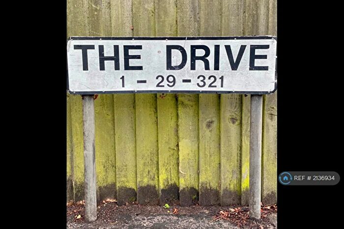 2 Bedroom Flat To Rent In The Drive, Ilford, IG1