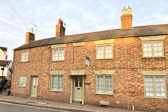 2 Bedroom Terraced House To Rent In Kineton, CV35