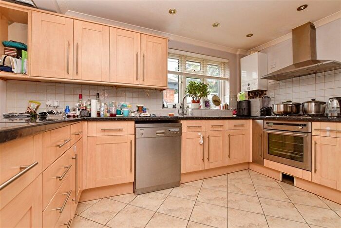 3 Bedroom Detached House For Sale In Wickham Road, Shirley, Croydon, Surrey, CR0