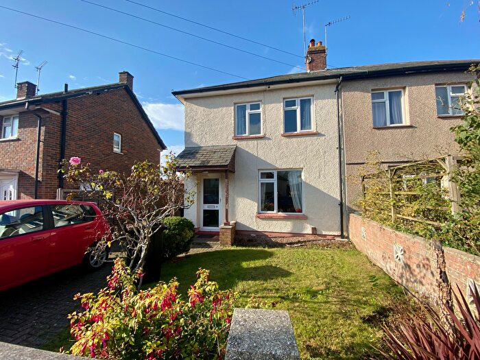 2 Bedroom Semi-Detached House To Rent In St. Marys Road, Horsell, Woking, GU21