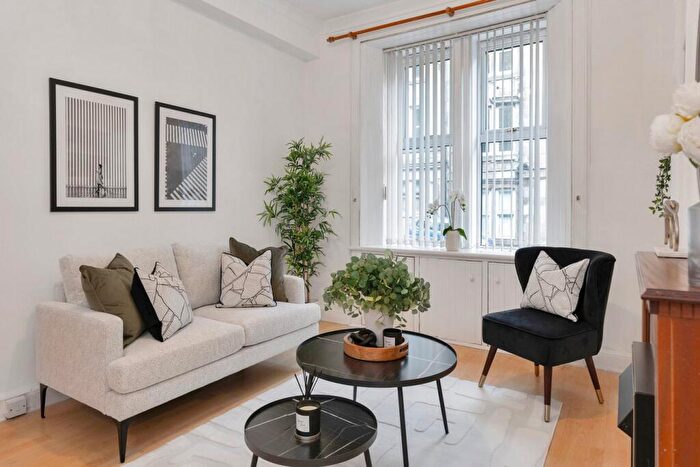 1 Bedroom Flat For Sale In Yeaman Place, Polwarth, Edinburgh, EH11