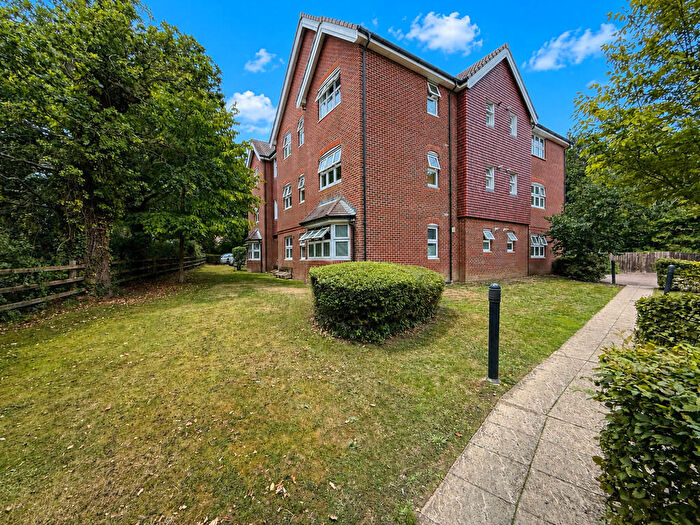 1 Bedroom Apartment For Sale In Jones Lane, Hythe, Southampton, SO45