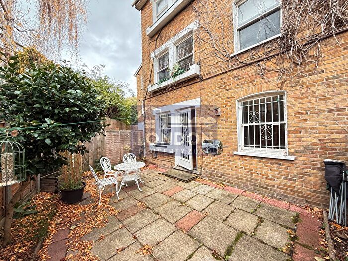 1 Bedroom Flat To Rent In Hullbridge Mews, Islington, London, N1