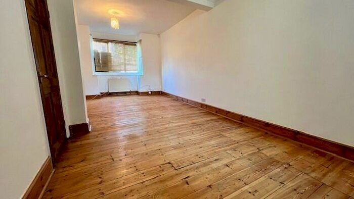 4 Bedroom House To Rent In Elm Road, E11