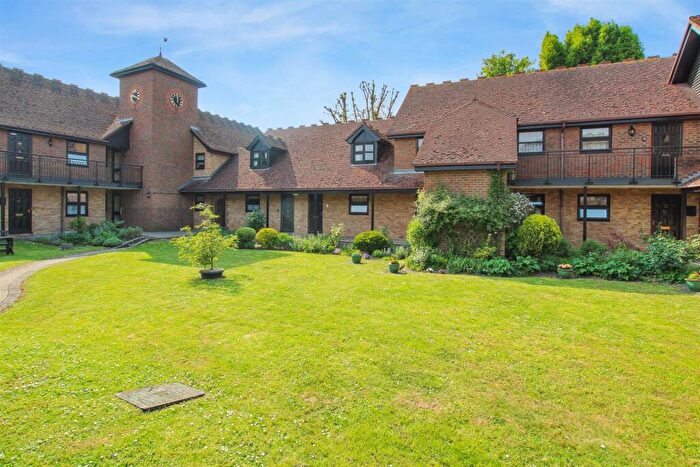 2 Bedroom Apartment For Sale In Clarendon Mews, Bexley, DA5