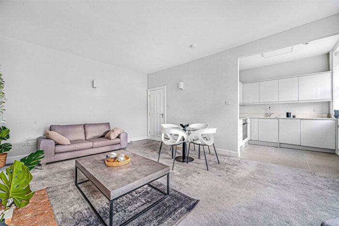 1 Bedroom Flat To Rent In Weymouth Street, Marylebone, London, W1G