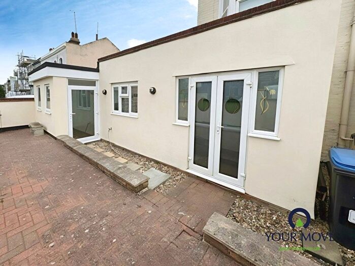 2 Bedroom Maisonette For Sale In Grange Road, Ramsgate, Kent, CT11
