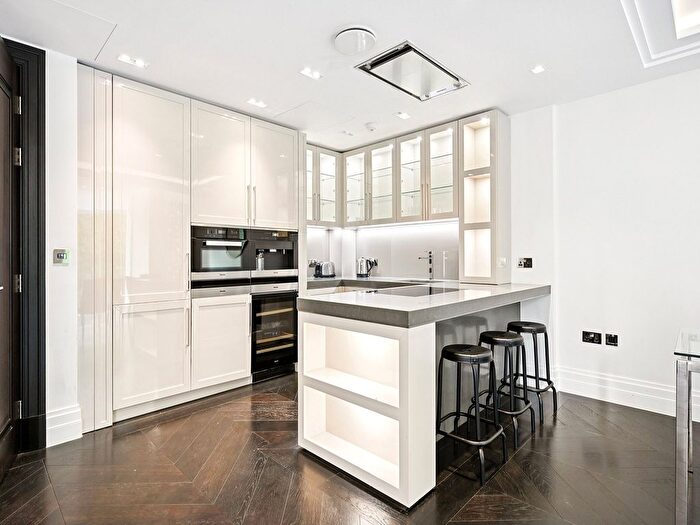 2 Bedroom Flat For Sale In Strand, London, WC2R
