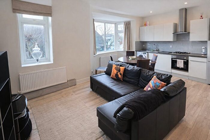 1 Bedroom Flat To Rent In North End Road, Golders Green, NW11