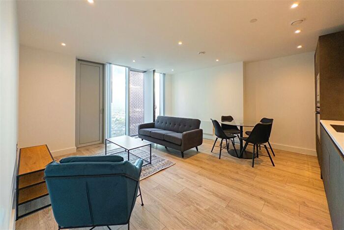 1 Bedroom Apartment To Rent In The Blade, M15