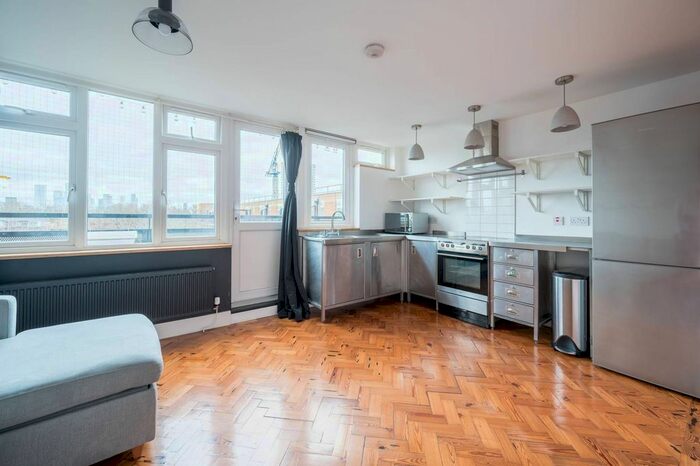 1 Bedroom Flat To Rent In Layard Square, Bermondsey, London SE16