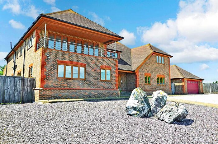 5 Bedroom Detached House For Sale In Thorn Hill Road, Warden, Sheerness, Kent, ME12