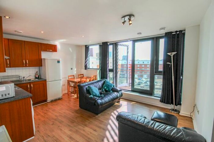 2 Bedroom Flat To Rent In City South, Manchester, M15