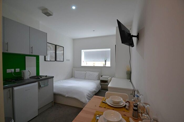 1 Bedroom Studio To Rent In London Road, Kingston Upon Thames, KT2