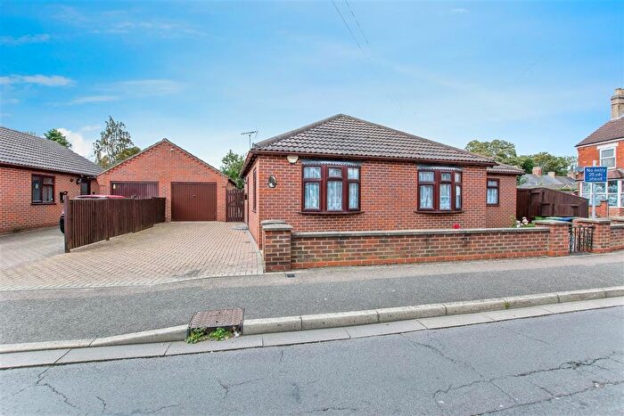 3 Bedroom Bungalow To Rent In Bowthorpe Road, Wisbech, PE13