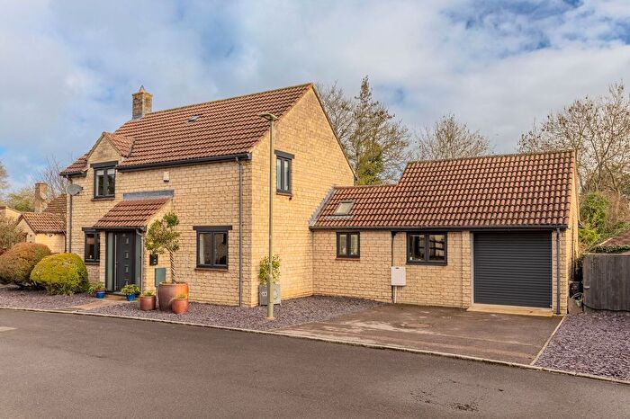 3 Bedroom Detached House For Sale In The Spears, Yarnton, OX5