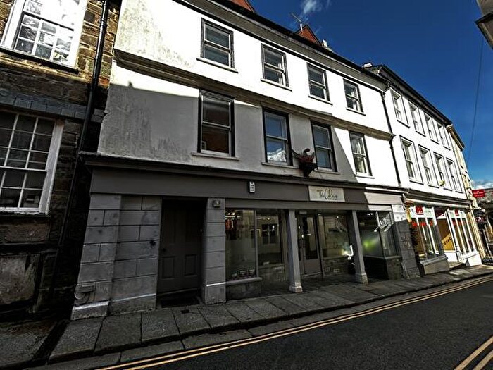 3 Bedroom Ground Maisonette To Rent In High Street, Launceston, PL15