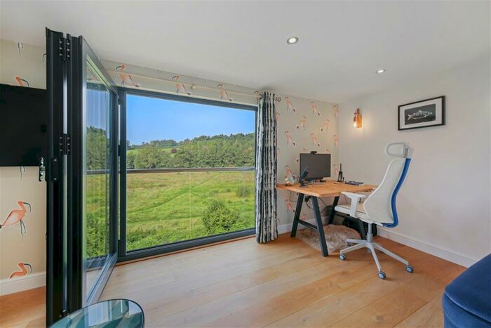 4 Bedroom Link Detached House For Sale In Devonshire Drive, Rowsley, Matlock, DE4