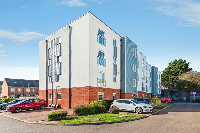 2 Bedroom Flat For Sale In Waterside Road, Wellingborough, NN8