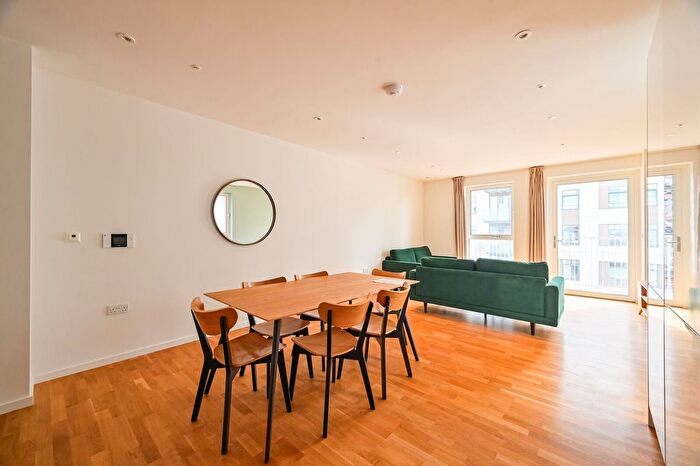 3 Bedroom Flat To Rent In Fortuna House, East Village, Stratford, London, E20