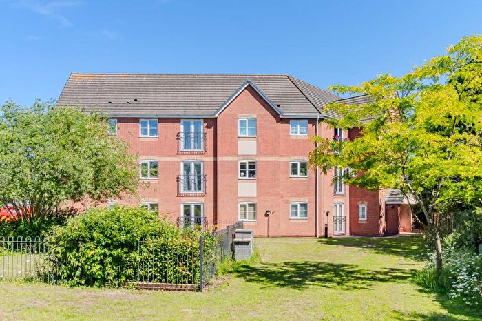 2 Bedroom Flat For Sale In Spinney Close, Braunstone, LE3
