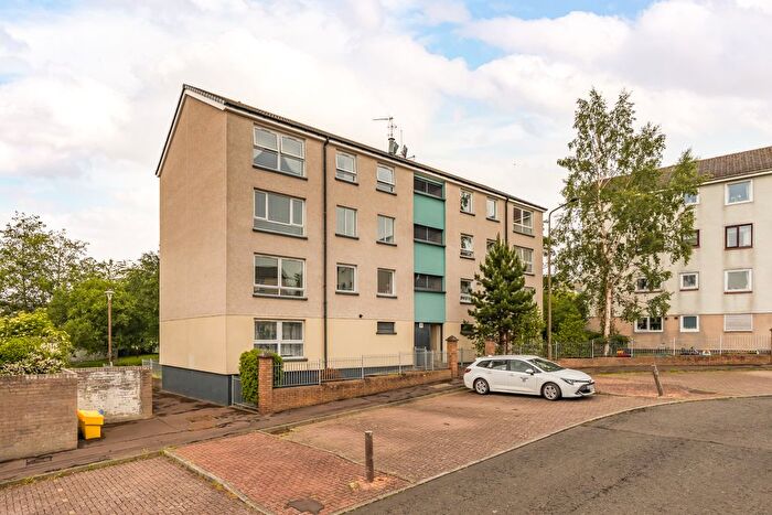 3 Bedroom Flat For Sale In / Westburn Grove, Edinburgh, EH14