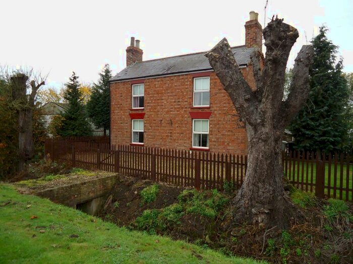3 Bedroom Detached House To Rent In Bunkers Hill, New York, Lincoln, LN4