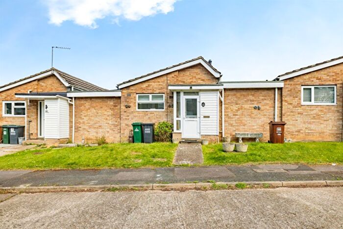 1 Bedroom Flat For Sale In Gibbs Couch, Watford, WD19