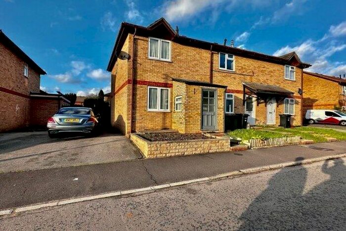 2 Bedroom Property To Rent In Woodman Path, Hainault, IG6