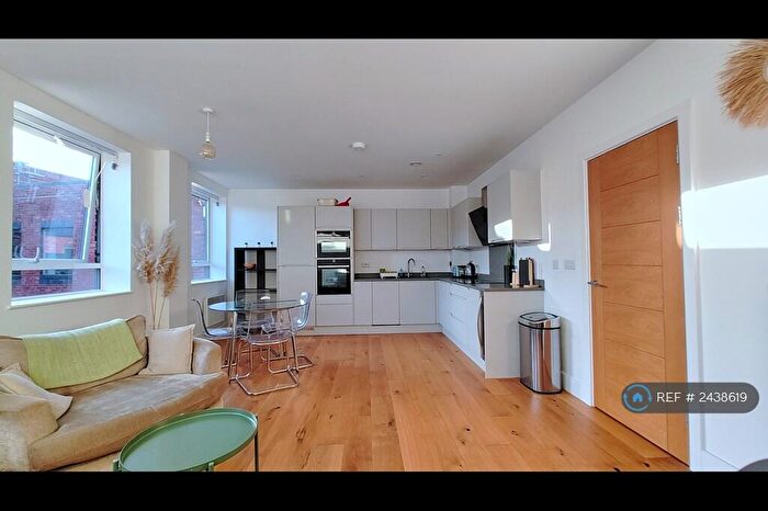 2 Bedroom Flat To Rent In Old Shoe Factory, Bristol, BS2