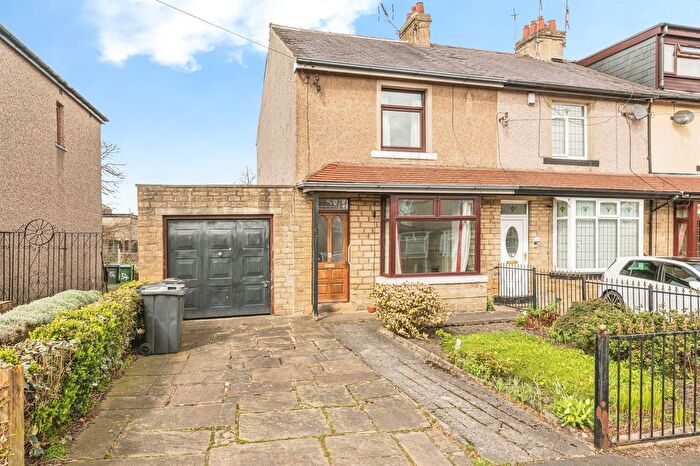 2 Bedroom End Terrace House For Sale In Frimley Drive, Bradford, BD5