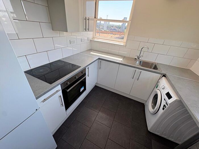 3 Bedroom Flat To Rent In Albert Road, North Woolwich, E16