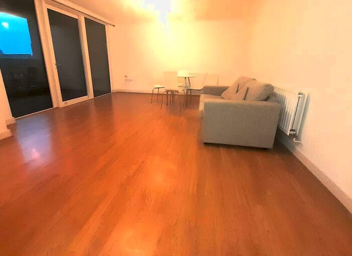 2 Bedroom Flat To Rent In Collins Tower, Dalston Square, London, E8