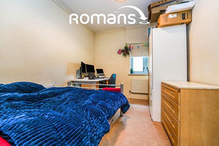 2 Bedroom Flat To Rent In Linden Court, Holbrook Way, Swindon, SN1